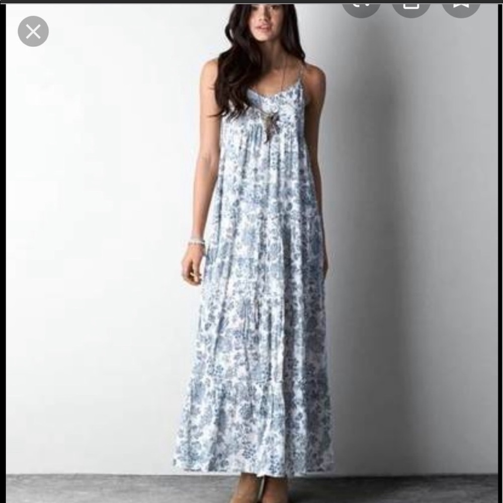 American Eagle Outfitters| Tiered blue and white floral maxi size xs nwot